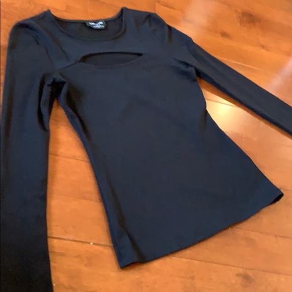 Black Bebe top with cut out - Picture 1 of 4
